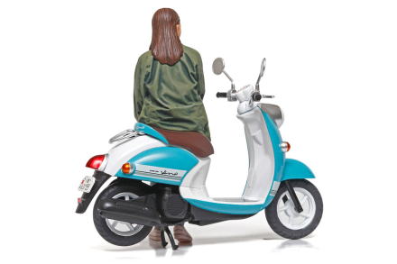 Zestaw figurek - studenci kampusu 5 szt + skuter Yamaha skala 1/24 Tamiya  24356